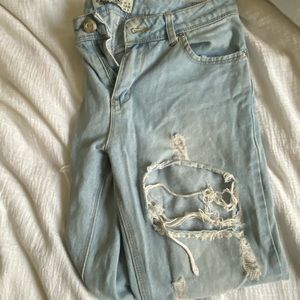 Ripped Boyfriend Jeans